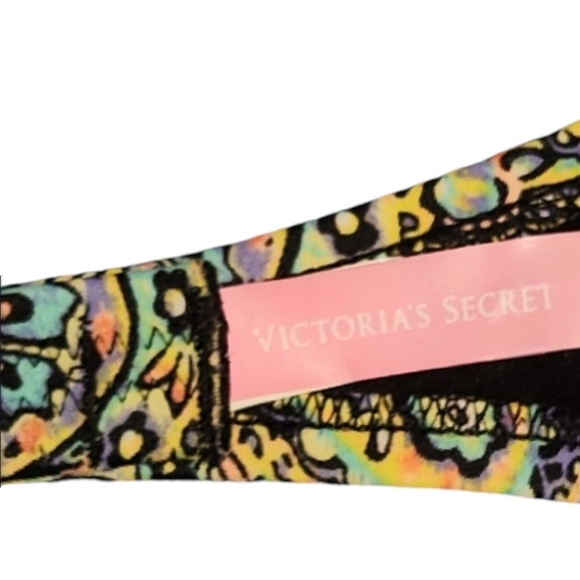 ⭐️ HOST PICK ⭐️ Victoria's Secret The Flirt Bandeau - Picture 7 of 7